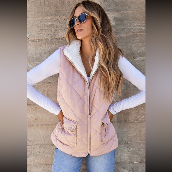 Sloane fleece lined reversible vest - Picture 5 of 5